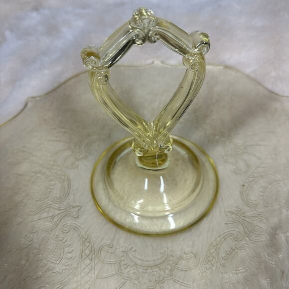 Lancaster Glass Elegant Landrum Topaz Yellow Cut Design Center Handle Tray 1932 - Picture 2 of 6